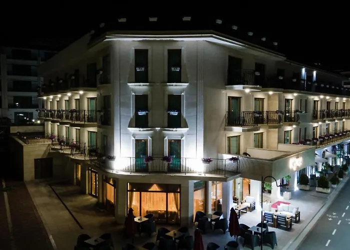 Mistral Hotel Baltsjik