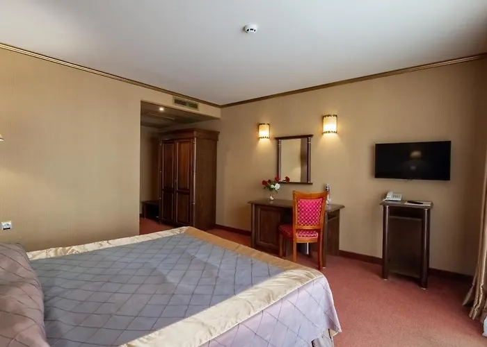 Hotel Mistral Baltsjik