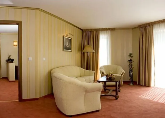 Hotel Mistral Baltsjik