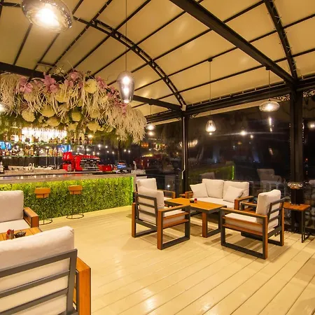 米斯特拉尔酒店 酒店 4*