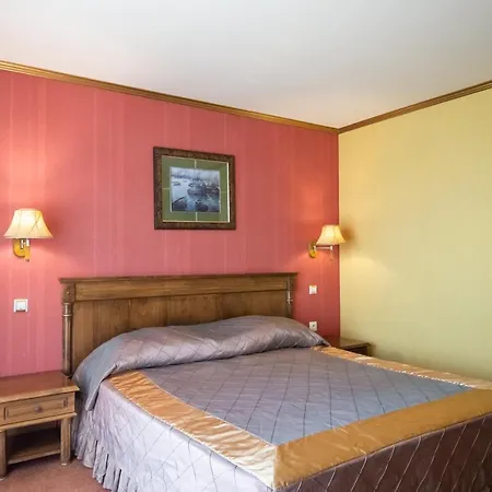 米斯特拉尔酒店 4*