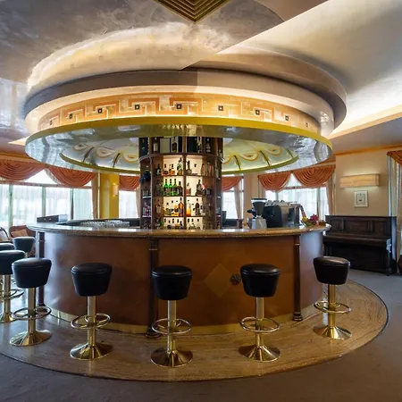 米斯特拉尔酒店 酒店 4*