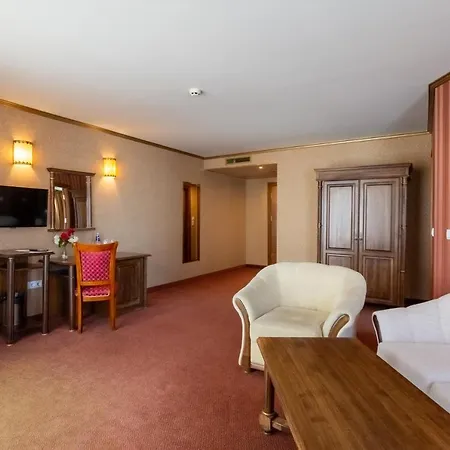 米斯特拉尔酒店