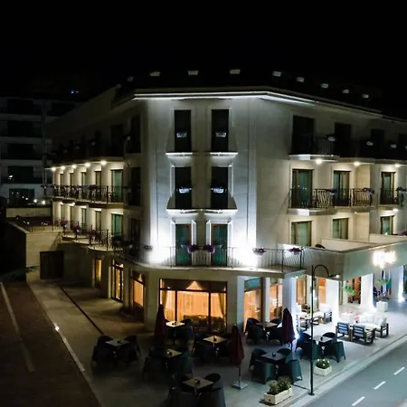 米斯特拉尔酒店