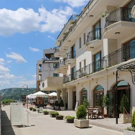 米斯特拉尔酒店 4*