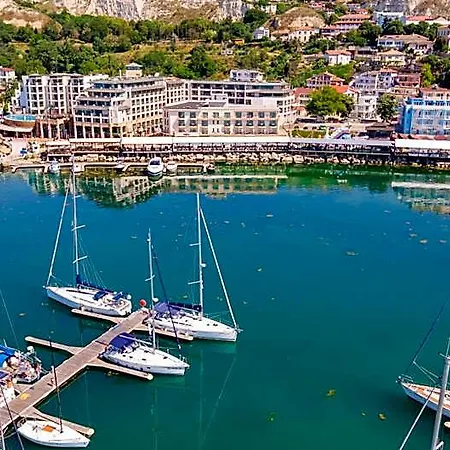 Mistral Otel 4*