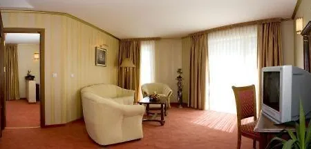 米斯特拉尔酒店 4*