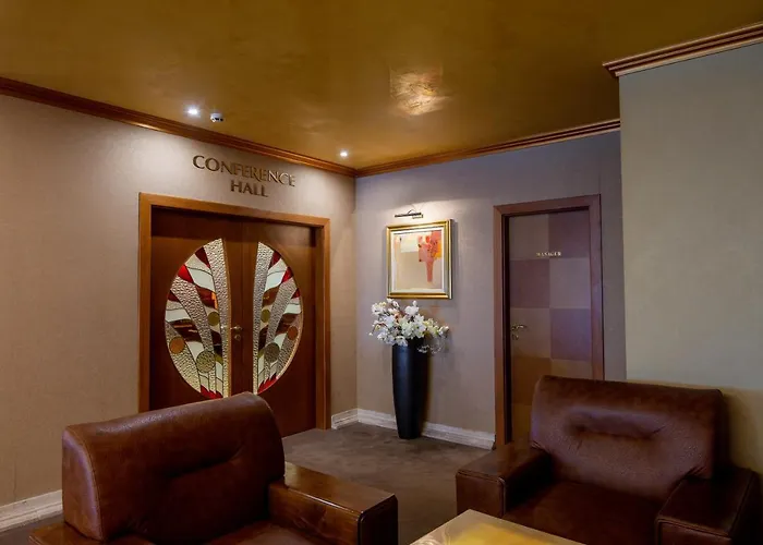 Ξενοδοχείο Mistral 4*