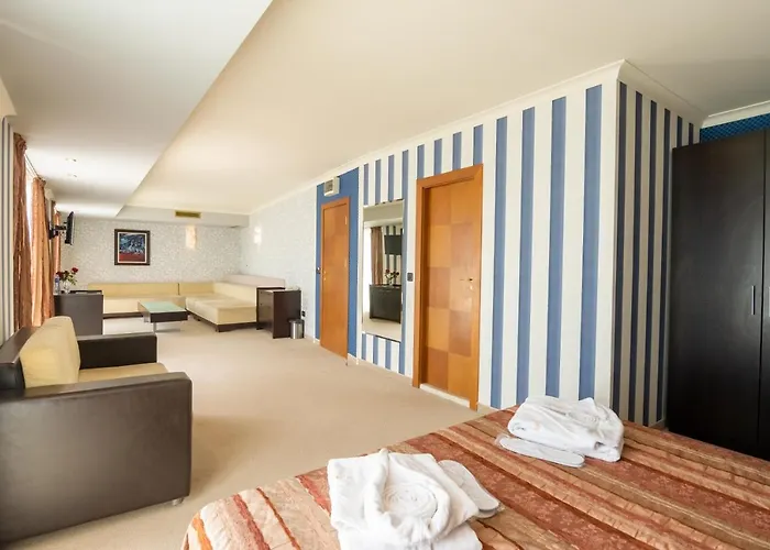 Ξενοδοχείο Mistral 4*