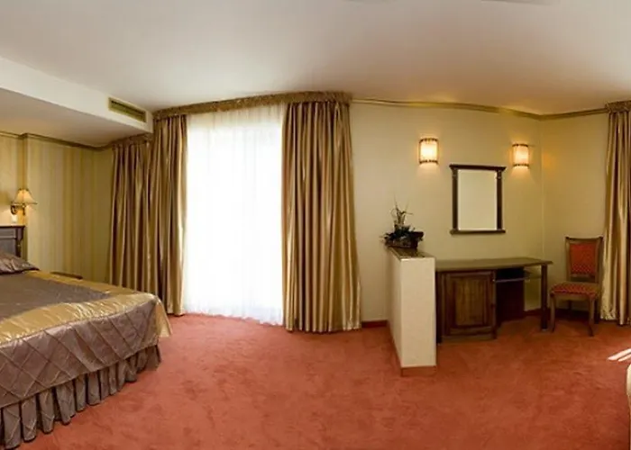 Ξενοδοχείο Mistral 4*